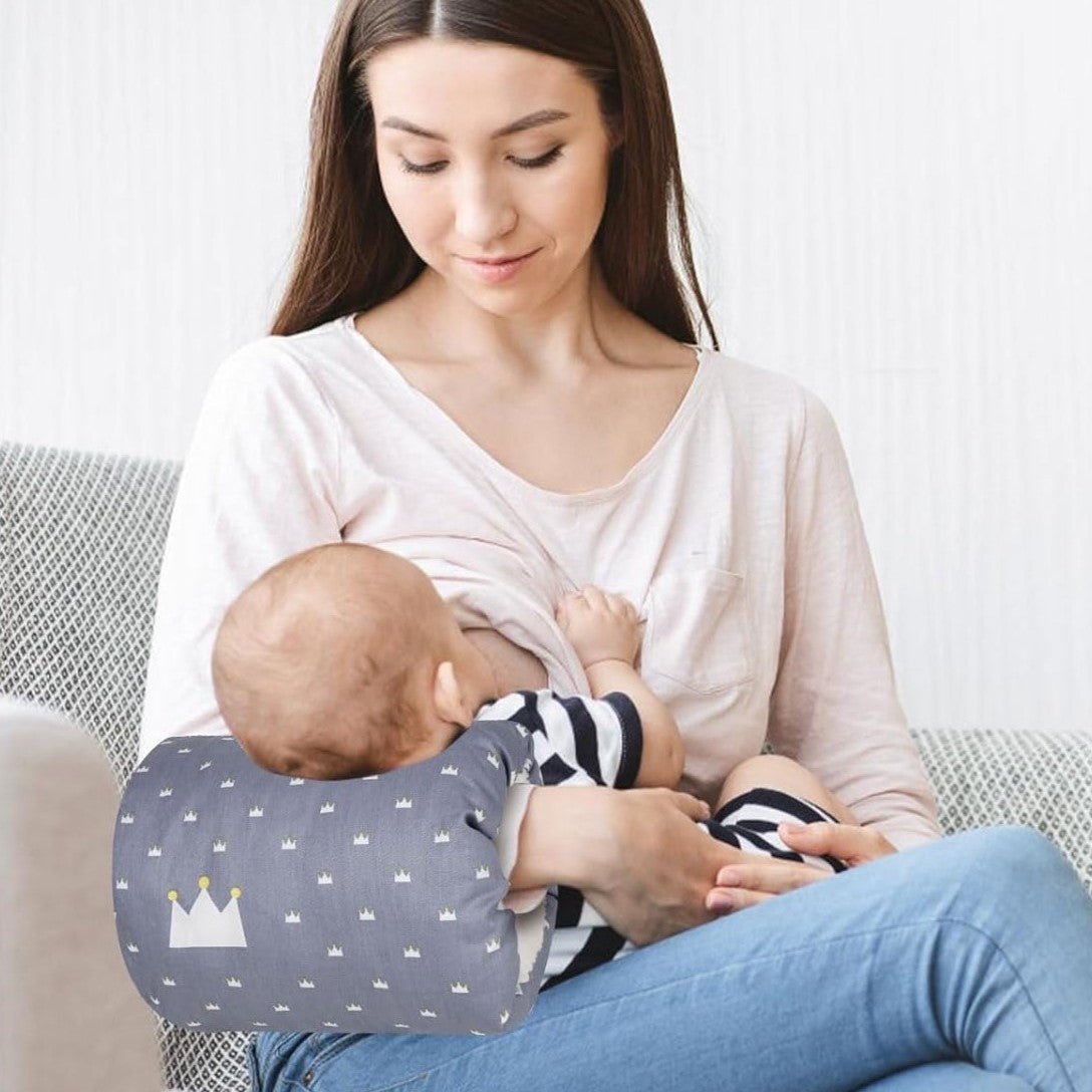 Coussin d’Allaitement - ArmNurse™ - Couronnes - Mon bébé Gourmand